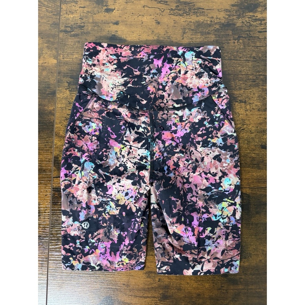 Lululemon Women's Fast Free High Rise Biker Shorts Stencil Blossom Size 2